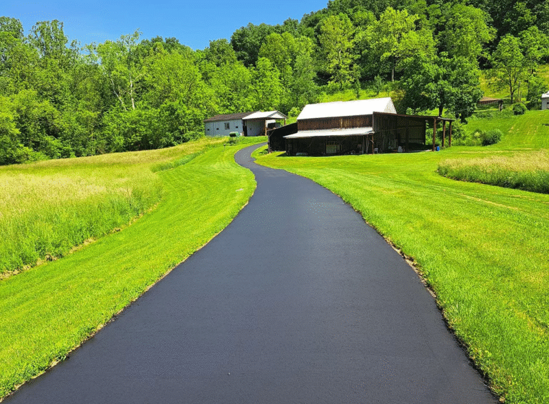 Portfolio Image - driveway asphalt paving & sealcoating