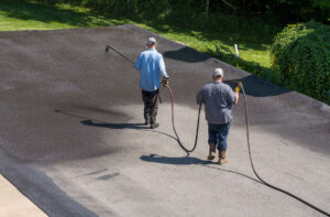 The Benefits of Sealcoating Your Driveway Before Winter Hits